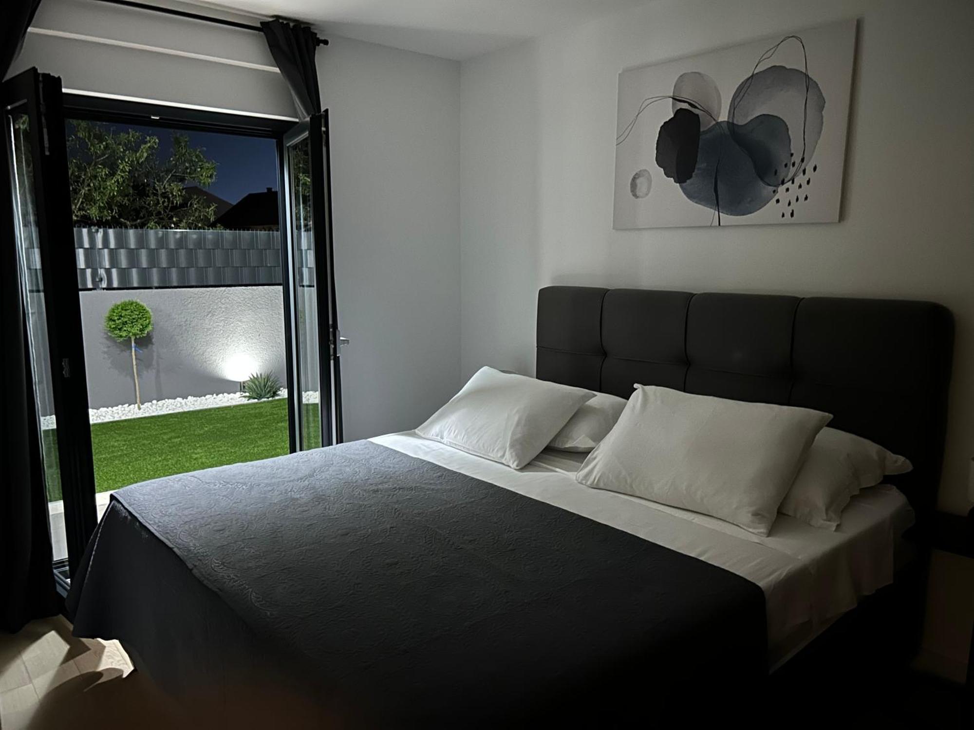 Apartment Oris, Private Parking, Garden 扎达尔 外观 照片